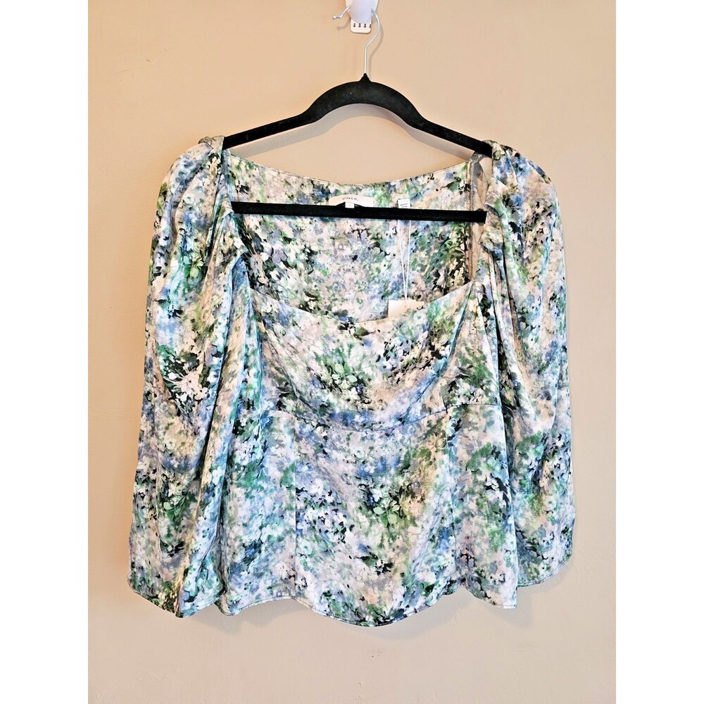 VINCE satin feel floral, watercolor sz 6 crop top long sleeve NWT